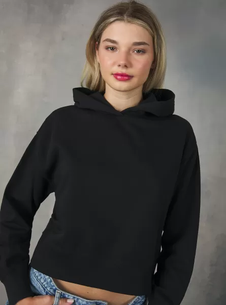 Frauen Alcott Cropped Sweatshirt With Comfort Fit Hood Deutschland Bk1 Black Sweatshirts
